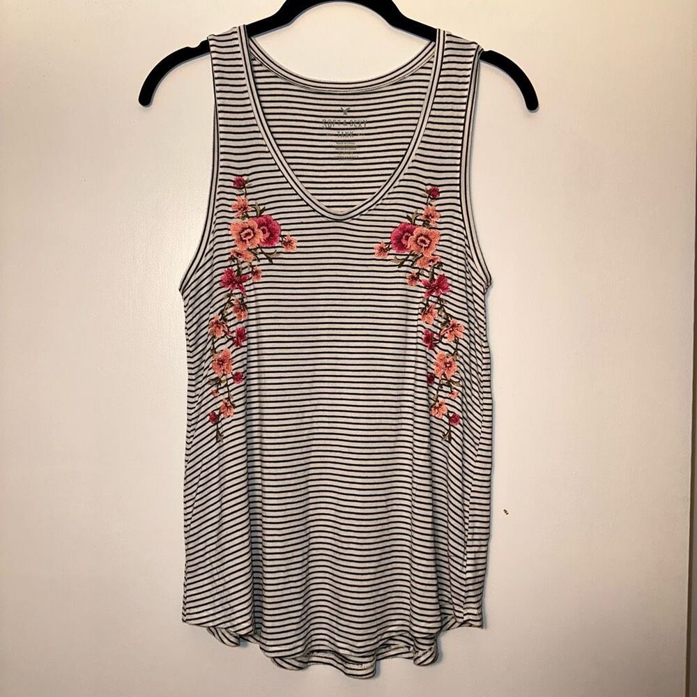 American Eagle Soft & Sexy Striped Floral Embroidered Tank Small EUC